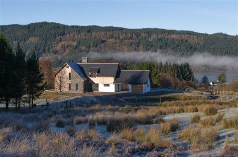 Places to Stay in Loch Lomond & Where to Visit | Sykes Cottages