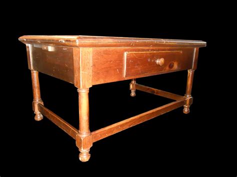 Uhuru Furniture & Collectibles: Expandable Coffee Table - SOLD