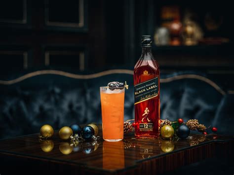 5 Easy Cocktails You Can Make With Johnnie Walker Black Label | Man of Many