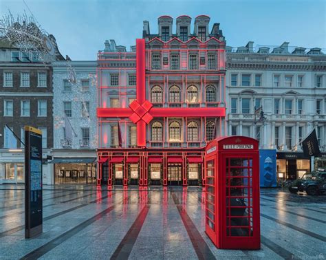 Cartier New Bond Street photo spot, London