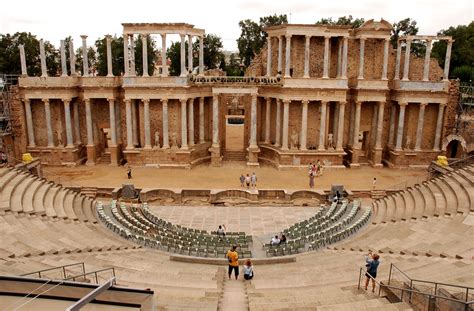 Teatro romano de Mérida | Ancient architecture, Ancient greece architecture, Spain travel