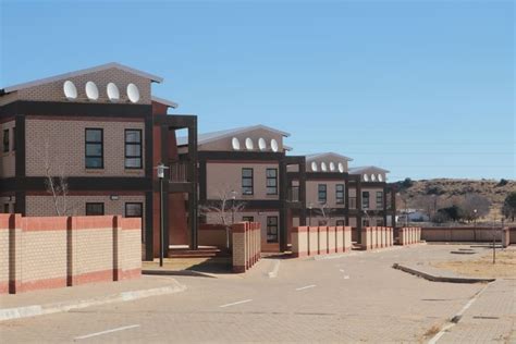 Ace Magashule House / David makhura house - Ace magashule house and cars. - Srkcvabtueebl