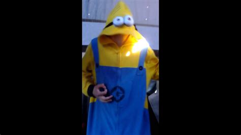 Minion dancing - YouTube