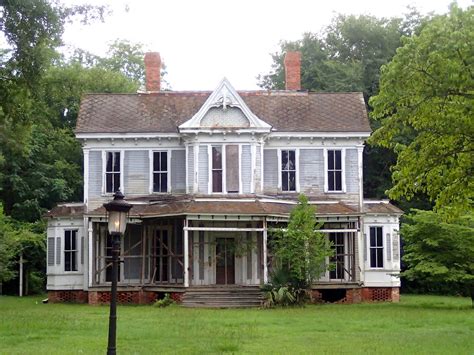 Forgotten Georgia: Abandoned Home in Madison