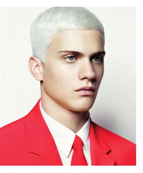 Man #White #Hair | White hair men, Mens hairstyles, Haircuts for men
