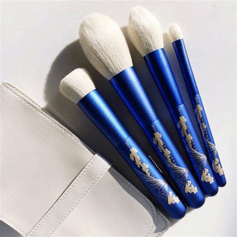 The secret behind why Japanese makeup brushes are the most sought after ...