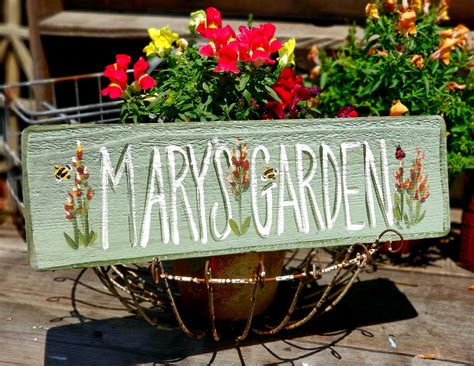 Pin by Lyn Littrell on stencils | Custom wood signs, Garden signs, Wood ...