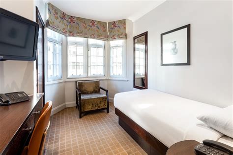 Radisson Blu Edwardian Grafton Hotel London in United Kingdom - Room ...