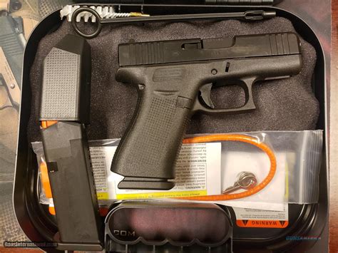 Glock 43x 9mm with case and accessories