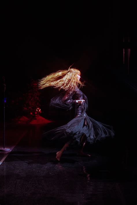 Florence & The Machine Concert Review: Los Angeles Show Dazzles