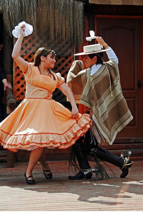 Chilean Cueca dance. | Baile, Fotos de chile, Chile