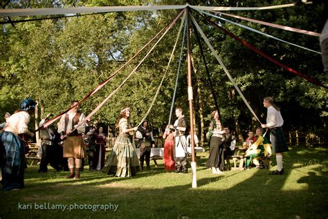 Get everyone involved in a maypole dance | Offbeat Bride