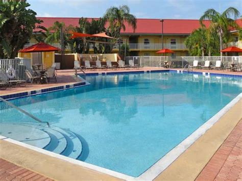 La Quinta Inn Cocoa Beach $92 ($̶1̶0̶2̶) - UPDATED 2018 Prices & Resort ...