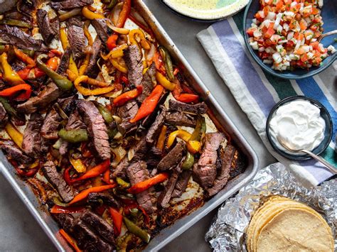 Sheet-Pan Skirt Steak Fajitas Recipe