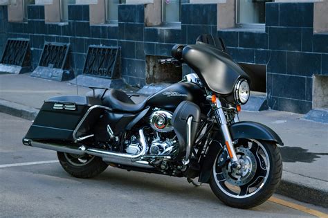 Black Cruiser Motorcycle · Free Stock Photo