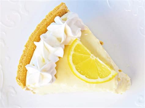 Lemon Pie with Graham Cracker Crust