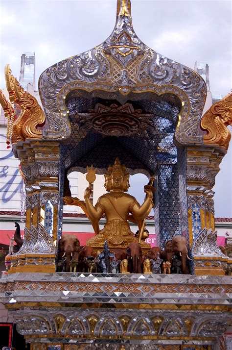 brahmin shrine 2 | Four sided Brahmin shrine in front of Cae… | Flickr