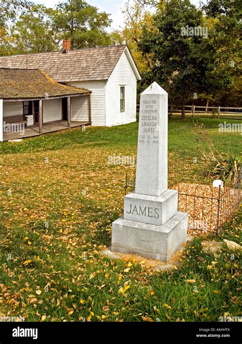 Jesse james home museum hi-res stock photography and images - Alamy