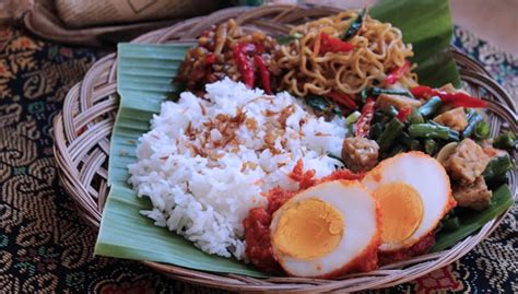 Nasi Jinggo, Another Balinese Fast Food with Extraordinary Taste - TIMES Indonesia