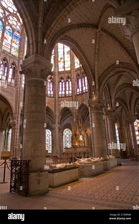 Saint denis cathedral hi-res stock photography and images - Alamy