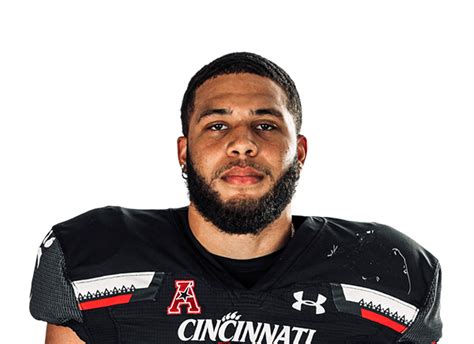 Chase Brown - Cincinnati Bearcats Defensive Lineman - ESPN