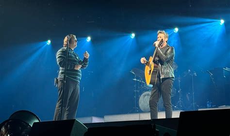 Surprise Nickelback appearance at Lewis Capaldi concert - Vancouver Is Awesome