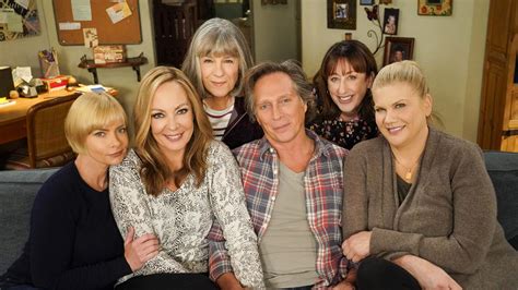 The 'Mom' Cast Reflects on Their Favorite Moments Ahead of Series Finale