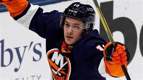 Mathew Barzal's goal highlights Islanders' win over Sabres - Newsday