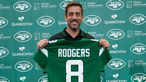 Aaron Rodgers chasing Super Bowl glory after officially signing up with ...