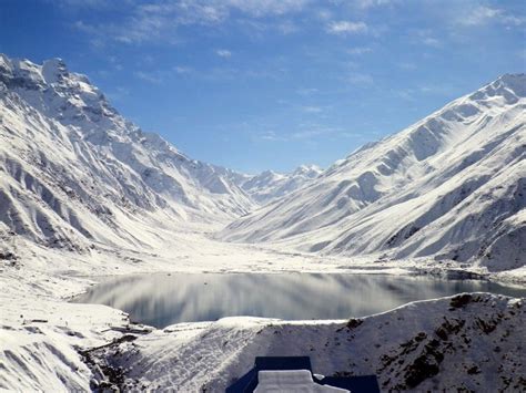 Lake Saif ul Malook | Beautiful places on earth, Travel living, Places ...