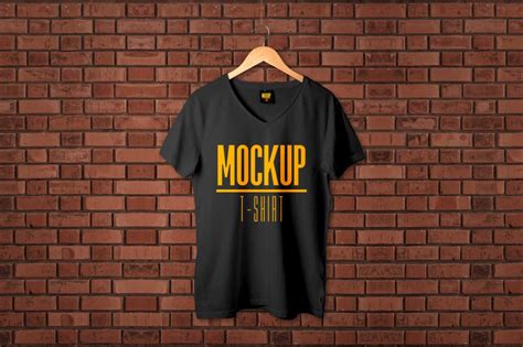 Free Black Hanging T Shirt Mockup (PSD) - Psfreebies