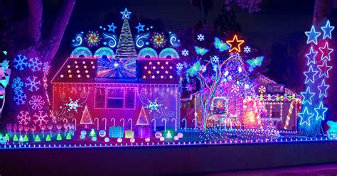 Pasadena Home Awarded Best Christmas Light Show | NTD