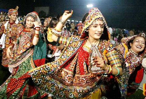 Photo Gallery of Garba Festival | Fairs and Festival in Gujarat