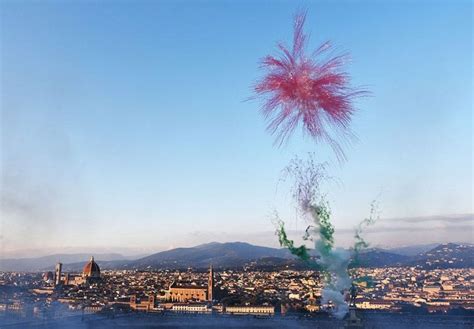 cai guo qiang lights florence's sky with 50,000 fireworks that resemble ...