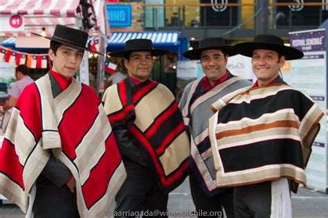 Mercado Chileno UK-2977 | Traditional outfits, Clothes design, Ethnic fashion