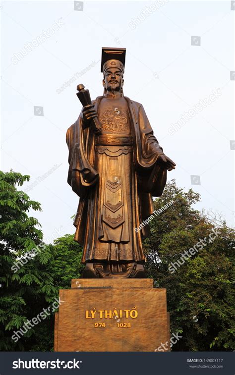 Statue Le Loi Emperor Later Le Stock Photo 149003117 | Shutterstock