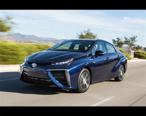 Toyota Mirai hydrogen fuel cell 2015