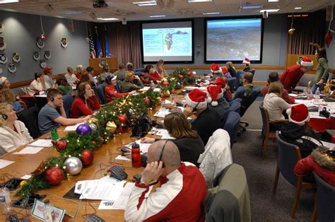 NORAD ready to track Santa Claus on Christmas Eve - Movie TV Tech Geeks ...