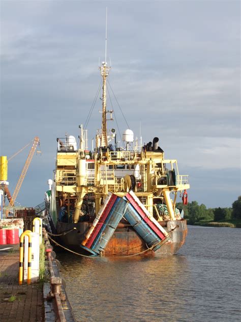 Free Images : sea, boat, old, ship, boot, vehicle, broken, harbor, waterway, channel, wreck ...