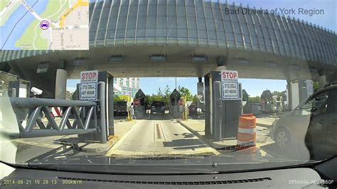 Canada - United States Border Crossing (3) - Rainbow Bridge (Niagara ...