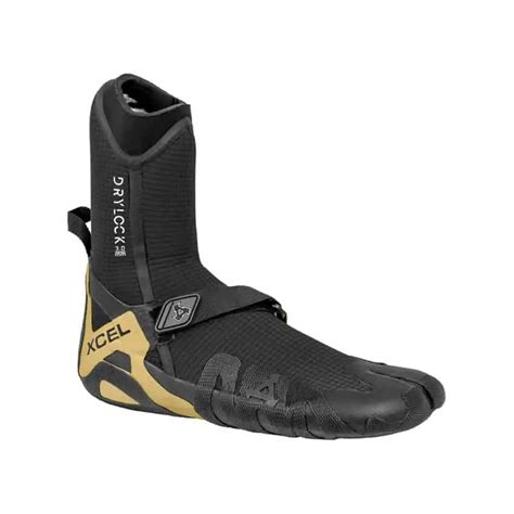 Best Wetsuit Boots & Reef Boots 2021 Buyer's Guide - | GetFoamie.com