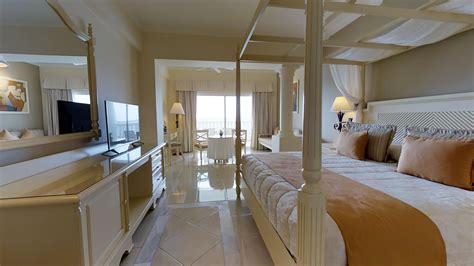 Explore Junior Suite Deluxe Sea View Luxury Bahia Principe Runaway Bay ...