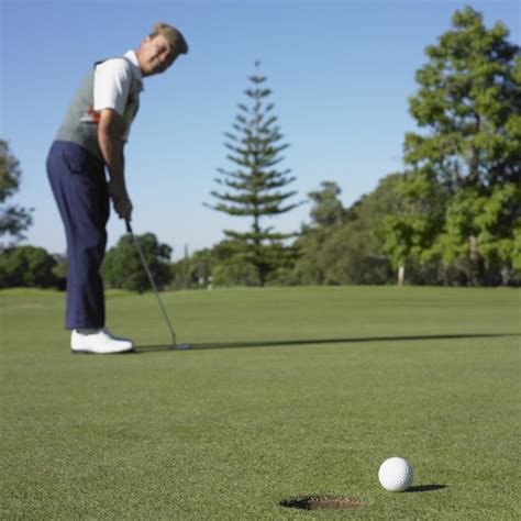 The Best Low-Compression Golf Balls | Livestrong.com