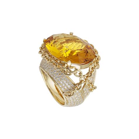 Versace Fine Jewelry cocktail ring. #VersaceJewelry | Nozze