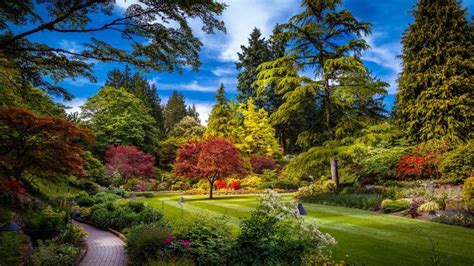 Butchart Gardens in Brentwood Bay near Victoria on Vancouver Island ...