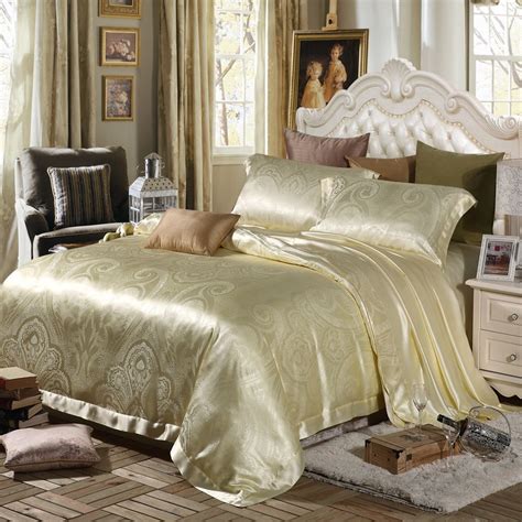 19 Momme Seamless Silk Bedding Set Victoria | Silk bedding, Silk bedding set, Bedding sets