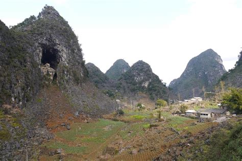 Vietnamese & Chinese Karst - Commission on Karst Hydrogeology