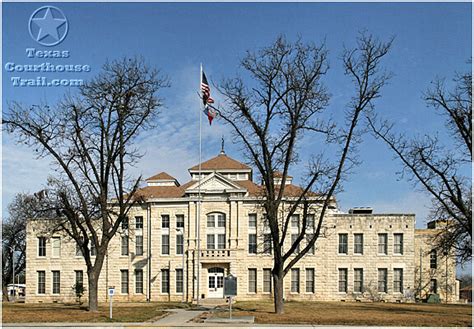 Medina County Courthouse - Hondo, Texas - Photograph Page 2