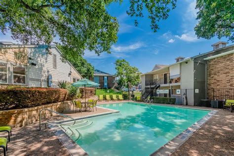 Cottages at Bedford Apartments - Bedford, TX 76021