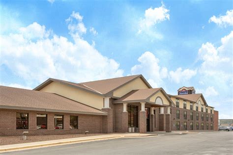 AmericInn by Wyndham Ottumwa | Ottumwa, IA Hotels